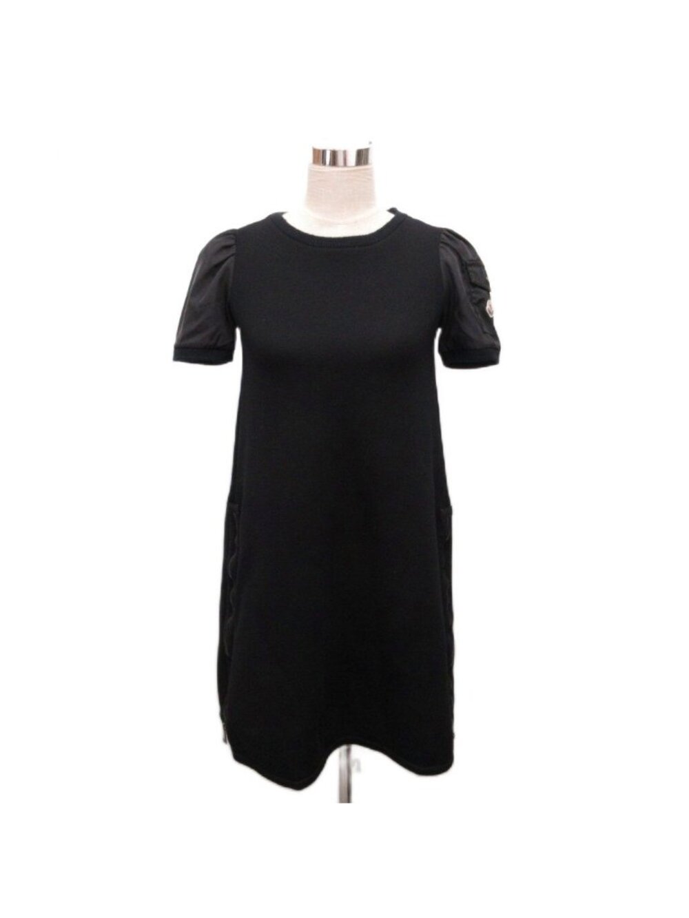 Moncler Dress Short Sleeve Contrast Logo Patch Knee-length Black XS